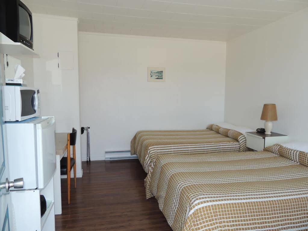 Motel Le Noroit L'Anse-au-Griffon Zewnętrze zdjęcie